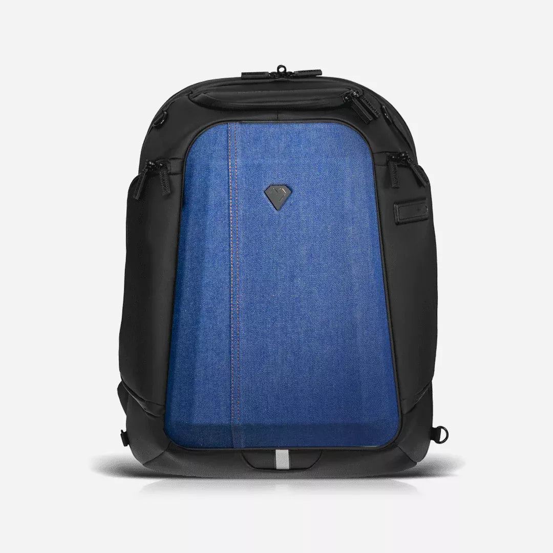 GT3 backpack by Carbonado
