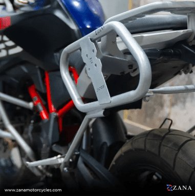 Zana SADDLE STAY SILVER WITH JERRY CAN MOUNT FOR BMW G310GS ZI-8239