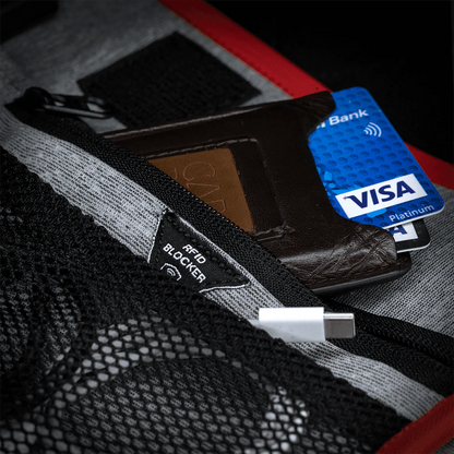 Envoy Bag Black Edition by Carbonado