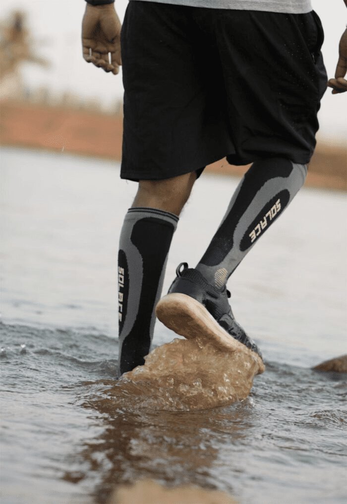 Solace Suska Core WP Socks Black & Neon