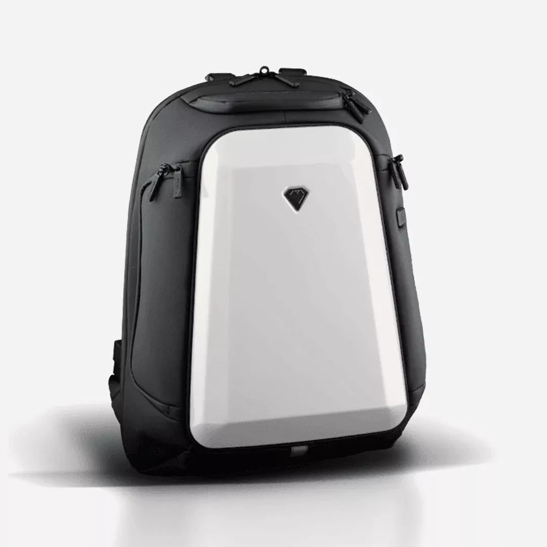 GT3 backpack by Carbonado