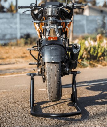 TVS Apache RTR 200 4V - Black Paddock Stand - Mototorque