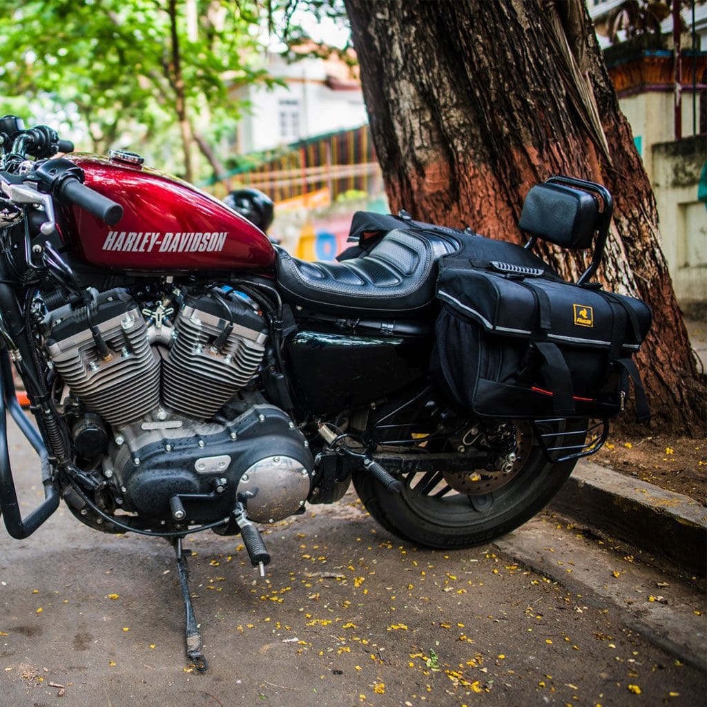 harey davidson bike with saddle bag 1