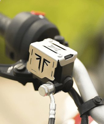 Triumph Speed 400 - Front Master Cylinder Guard (SS) -  Mototorque